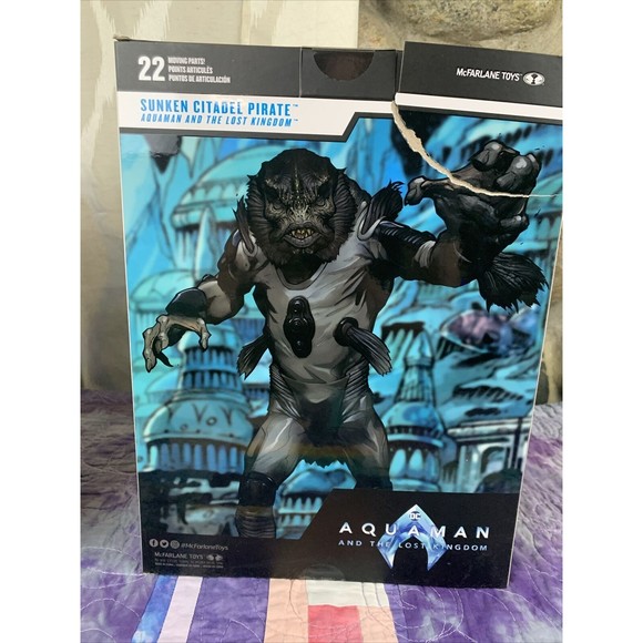 DC Multiverse Aquaman and Lost Kingdom Stealth Suit 12" W/ Sunken Citadel Pirate - Picture 5 of 9